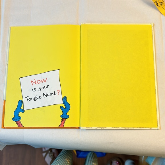 🎉2/15.00🎉 Fox in Socks , Dr Seuss , rare find, cover top shown, pages clean - Picture 5 of 14